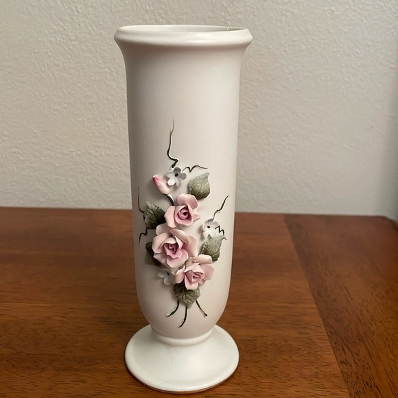 Vintage Lefton China Porcelain Floral Vase with Flower Accents Marked YK829 - Picture 1 of 9